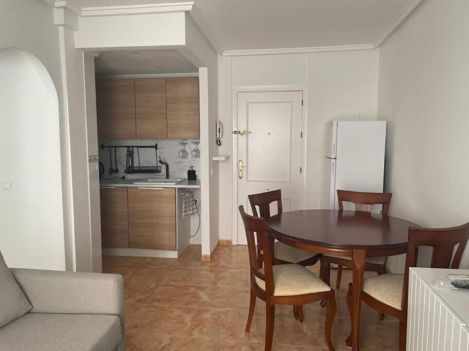 Cozy Apartment 5 Mins To Beach 托雷维耶哈 外观 照片