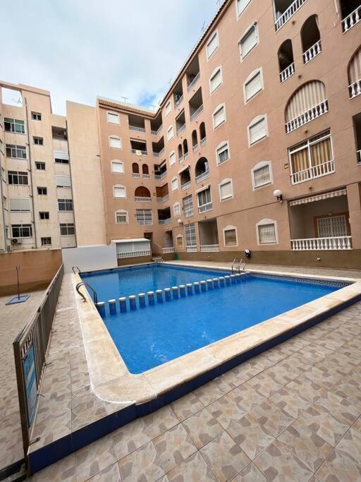 Cozy Apartment 5 Mins To Beach 托雷维耶哈 外观 照片